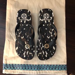 Tori Burch flip flops